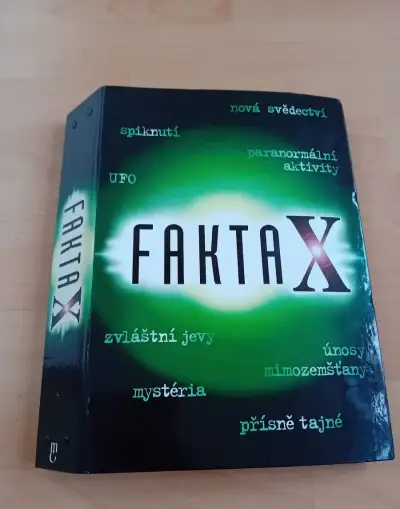 Akty X - knihy, plagát,.