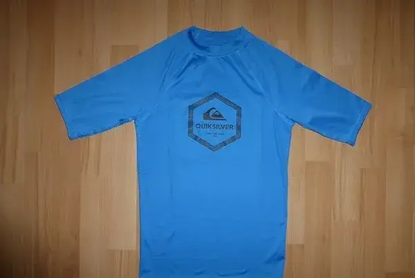 Plážové tričko quiksilver s UV50