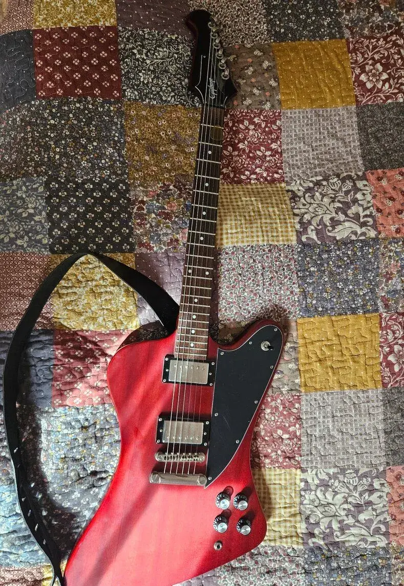 Epiphone Firebird Studio worn cherry