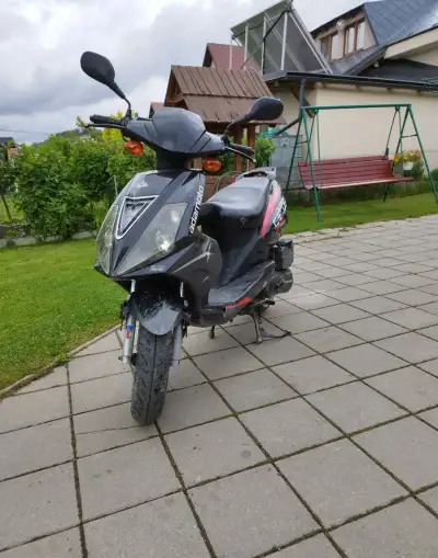 Skúter 125