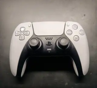 PS5 ovládač DualSense
