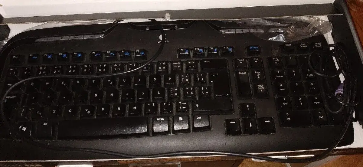 Klávesnica Logitech