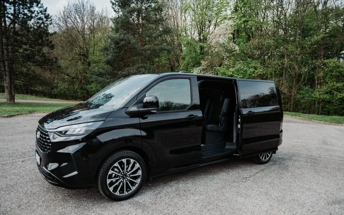 Prenájom 8 miestne auto Ford Tourneo