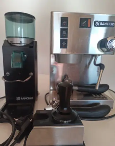 Rancilio Silvia -Pákový kavovar s mlynčekom