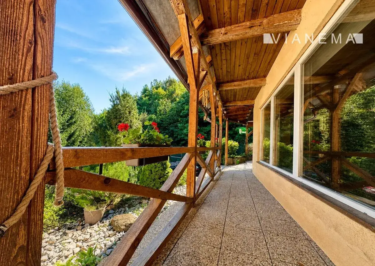 Dom na samote obklopený lesom - Horná Súča, okres Trenčín