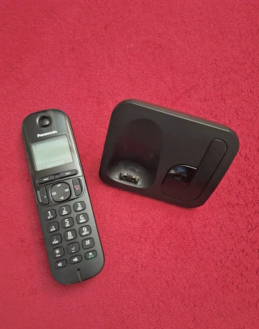 Bezdrôtový telefón Panasonic KX-TGC210