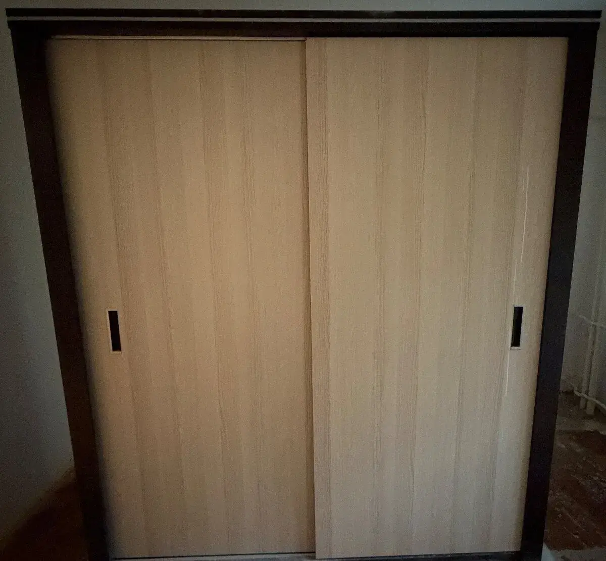 Veľká šatníková skriňa s 2 posuvnými dverami