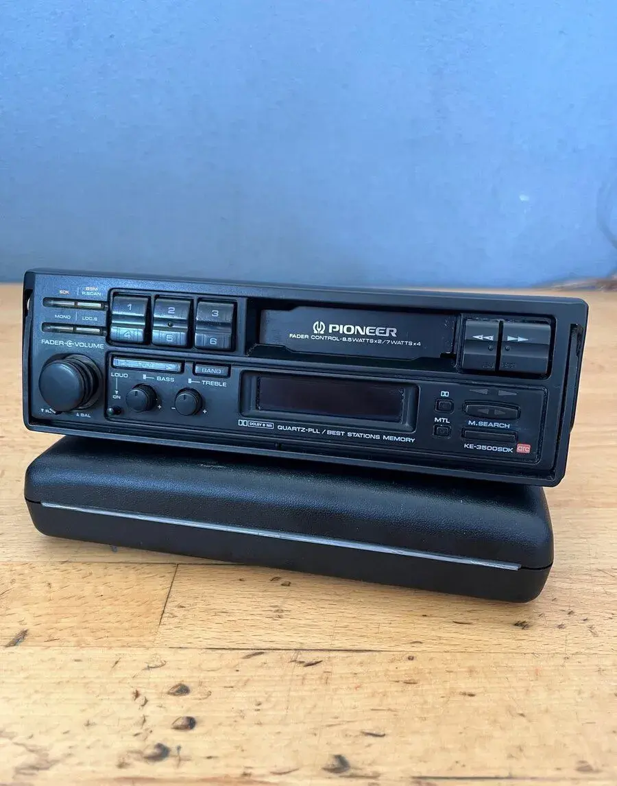 Autorádio Pioneer KE-3500SDK
