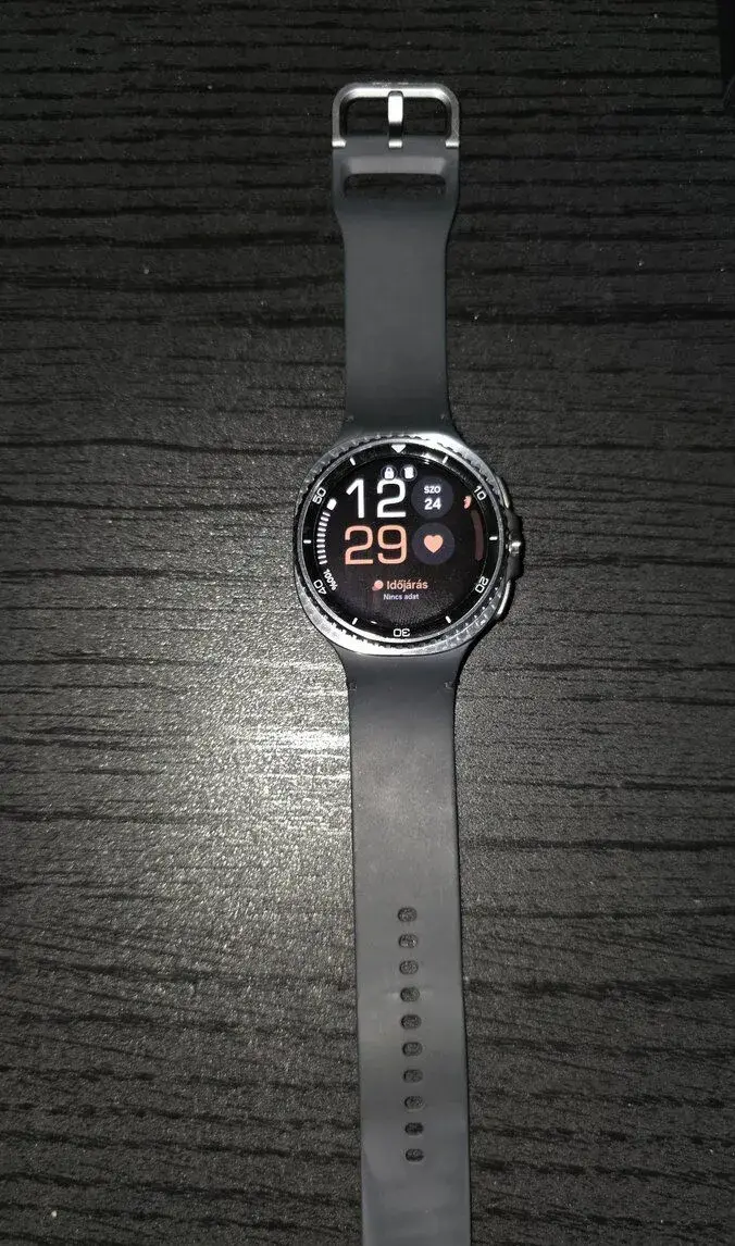 Samsung watch 8 classic LTE + Samsung sport naramok