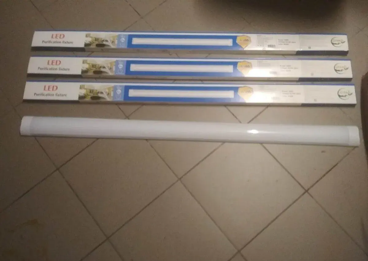 4x LED panel - čierne svietidlo SLIM - 120cm - 36W -nové