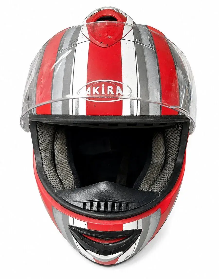 Motocyklovú prilbu AKIRA
