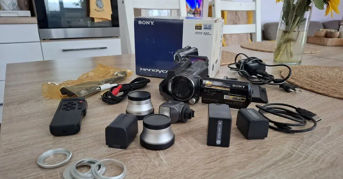 Full HD kameru Sony so 120 GB HDD