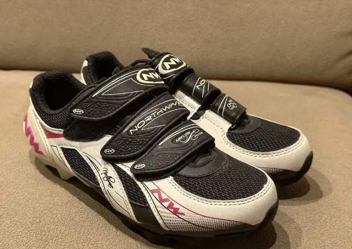 Dámske MTB trery veľkosť 38.