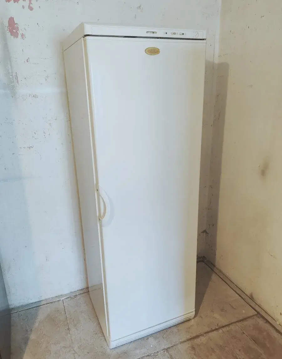 Mrazničku Gorenje 177cm