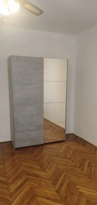 Šatníková skriňa