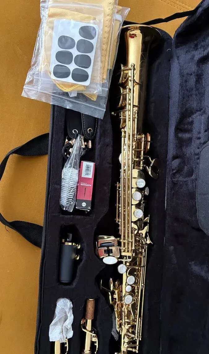 Rovný soprán saxofón Stewart Ellis