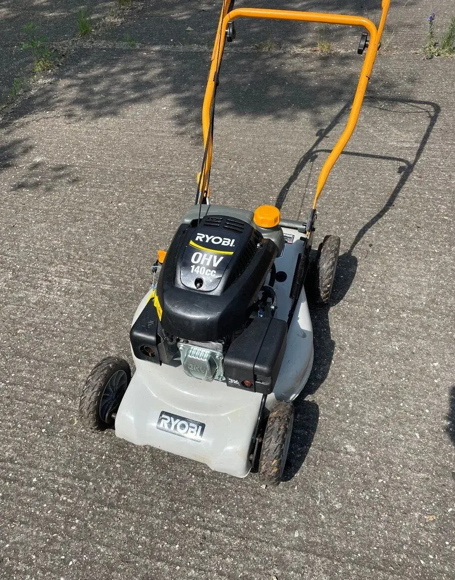 Kosačku ryobi