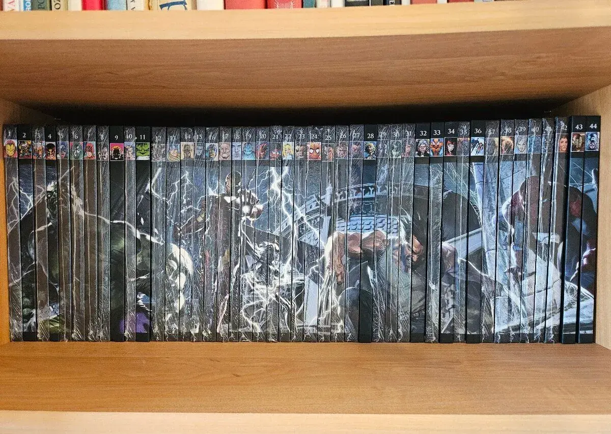 Ultimátní komiksový komplet MARVEL, DC