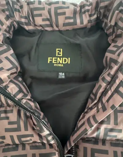 FENDI vesta vel.4-5r