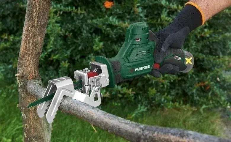 PARKSIDE® Aku chvostová píla (nie len) na konáre PAAS 12