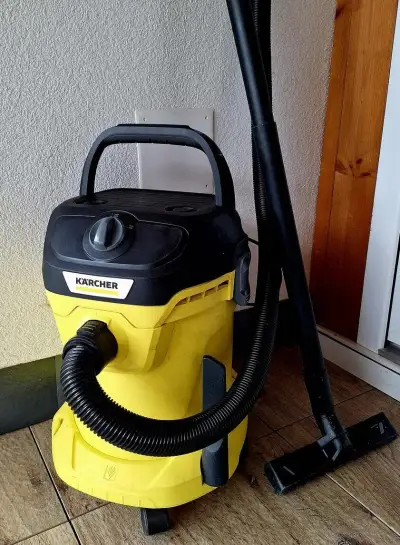 KARCHER Profesionalny vysávač na mokre a suche ZÁRUKA
