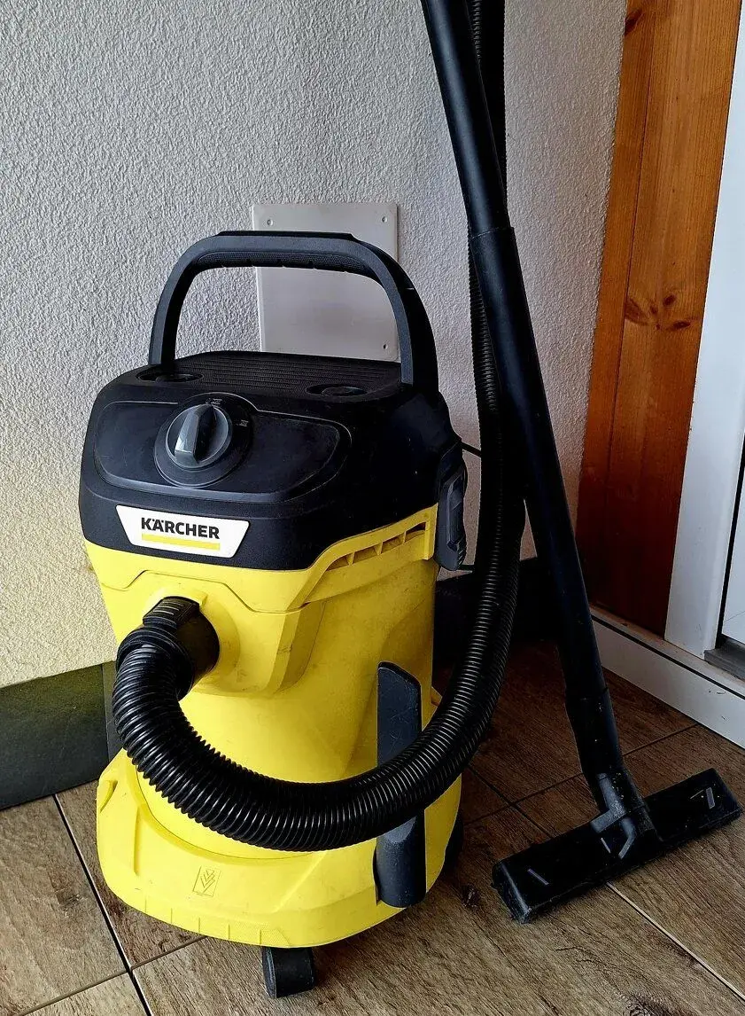 KARCHER Profesionalny vysávač na mokre a suche ZÁRUKA