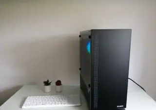 PCčko na hranie a prácu 6jadro R5 a AMD Radeon RX6500XT