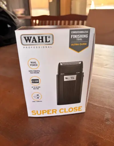 Novy holiaci strojček WAHL Super Close