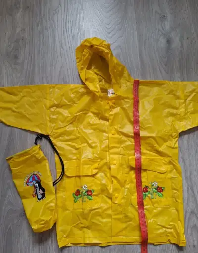 Pidilidi pršiplášť s Krtkom, 4 roky