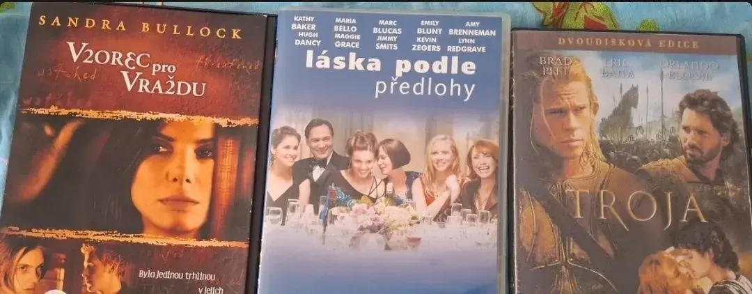 Veľká zberateľská kolekcia filmov a rozprávok na DVD a VHS +