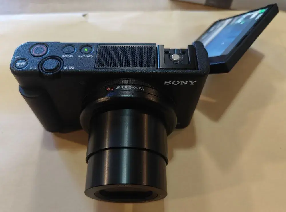 Sony ZV-1 + 2x batéria + 128 GB karta a nabíjačka