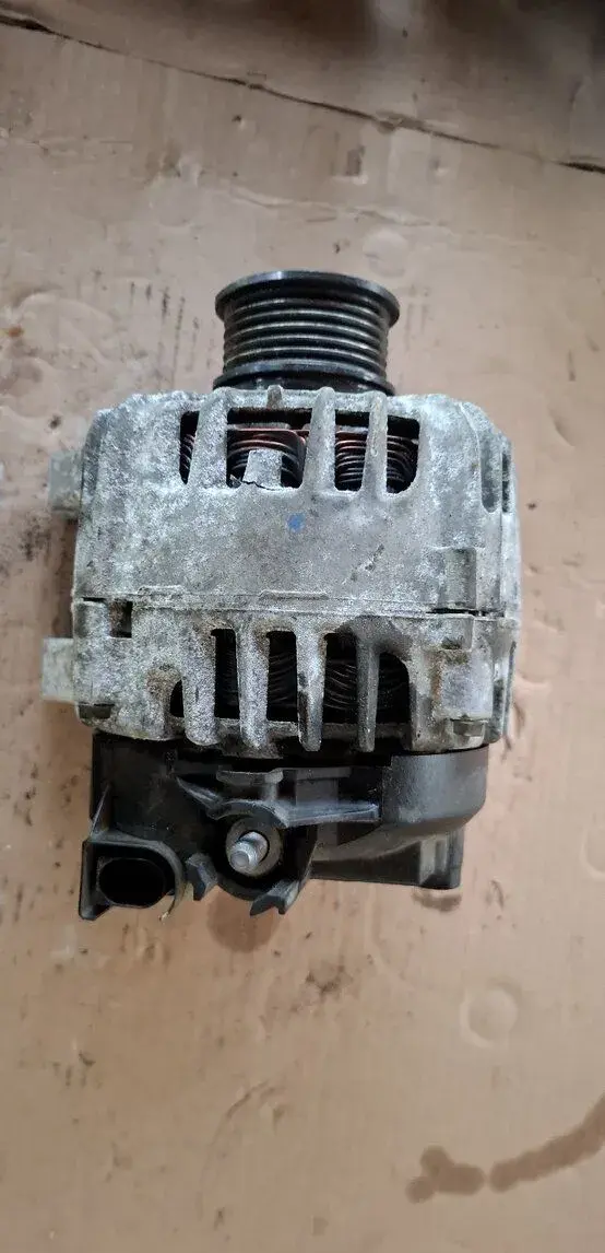 Originálny alternátor 14V 150A – FoMoCo (AV6N-10300-MD