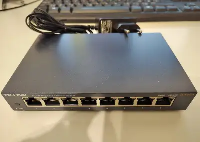 TP-Link 8-port Gigabit switch