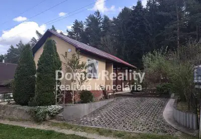 Veľmi pekná rekreačná chatka s pozemkom 298 m2 v PD – Sad 60