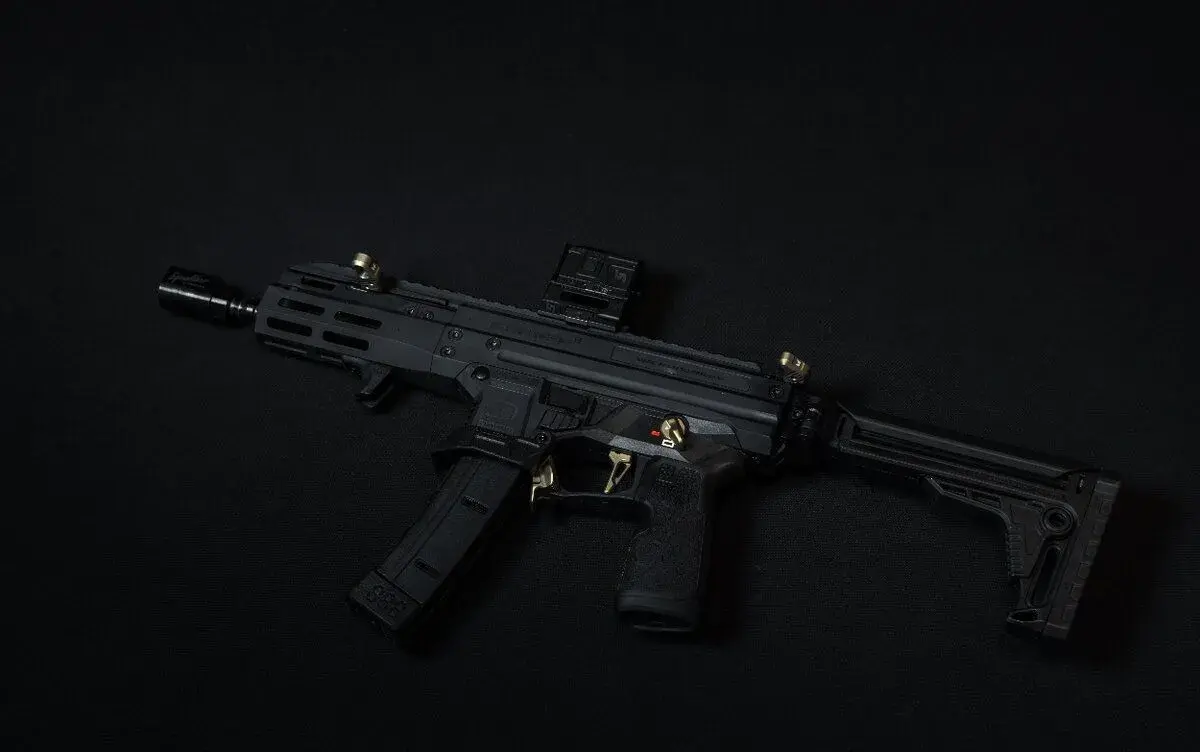 LUCANSKY ARMS STINGER 9 8”