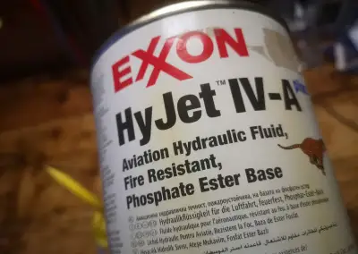 Letecká hydraulická kvapalina EXXON HyJet IV-A plus
