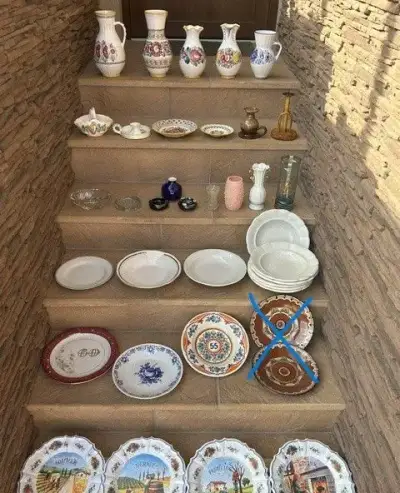 Modranská keramika, vázy, popolníky,hrubostenné taniere,iné