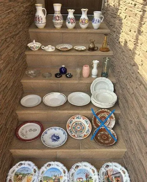 Modranská keramika, vázy, popolníky,hrubostenné taniere,iné