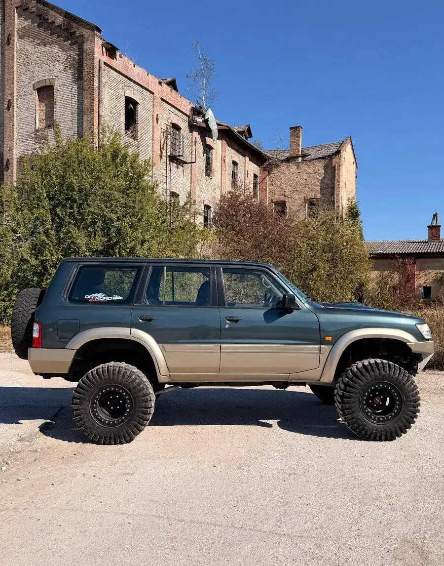 Nissan Patrol – 2000