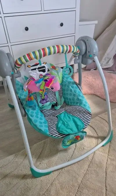 Detská hojdačka / ležadlo pre bábätko