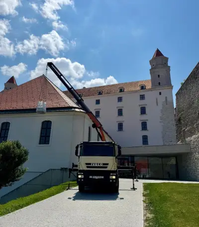 Autodoprava s hydraulickou rukou - 25m