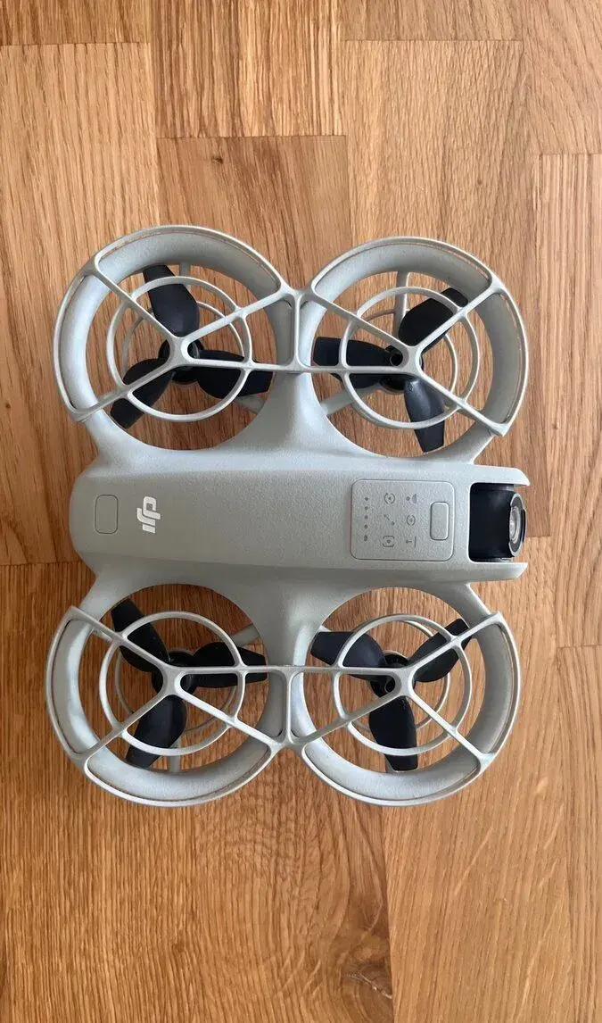 DJI NEO