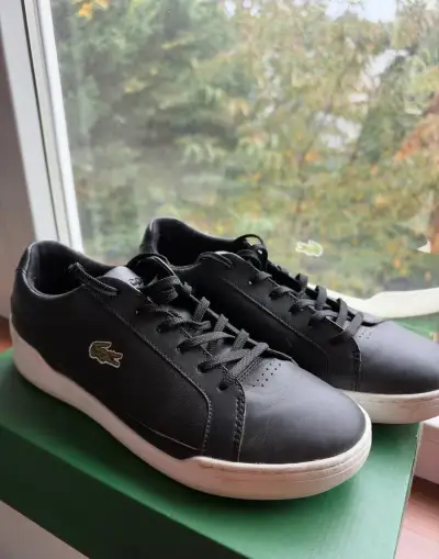 Elegantne kozene Lacoste tenisky