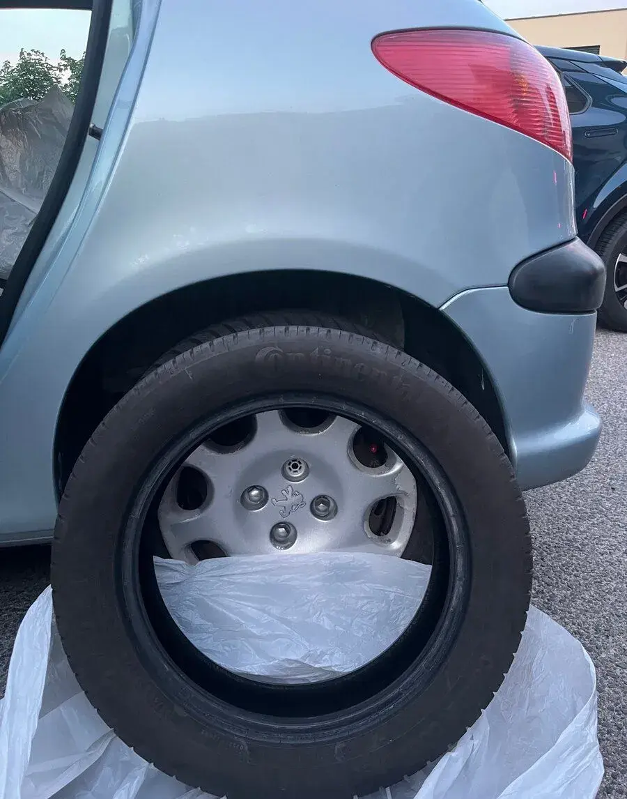 Pneumatiky Continental 165/60 R15 77H🚗