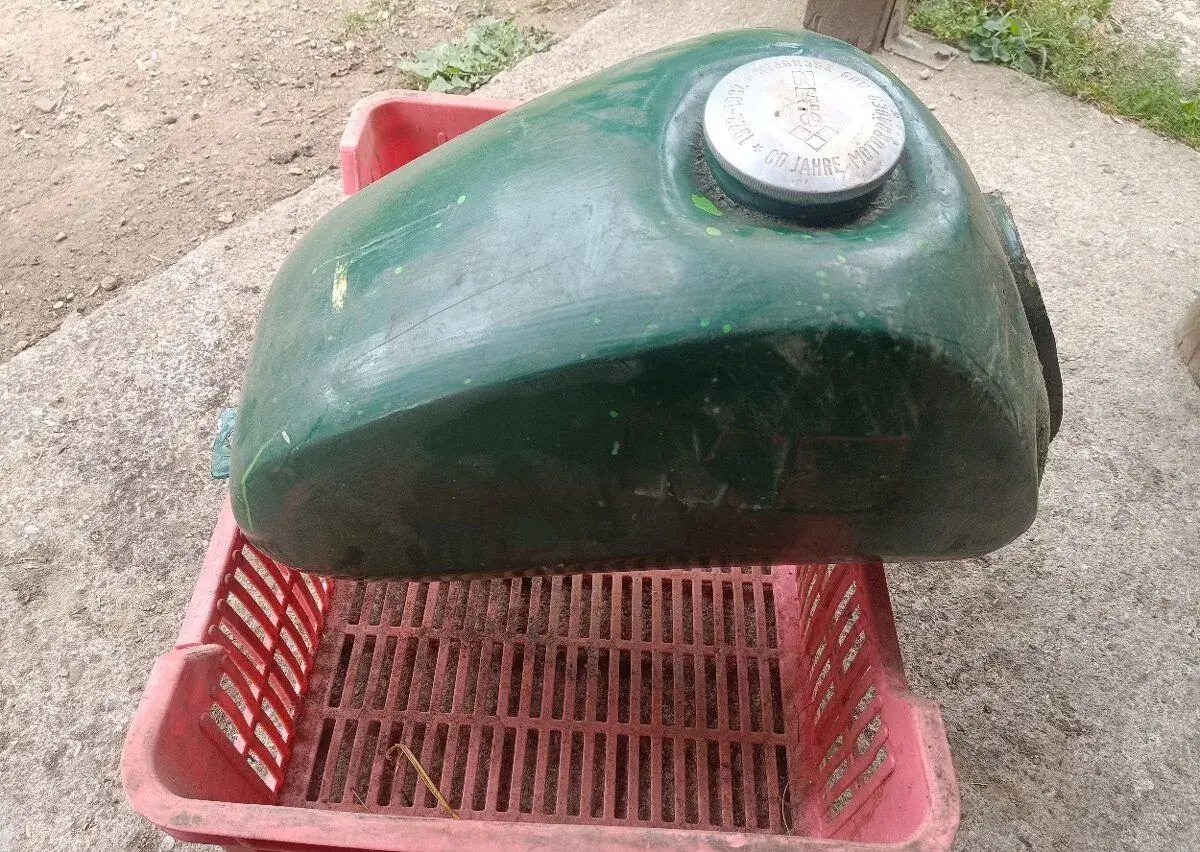 Nádrž MZ etz 150
