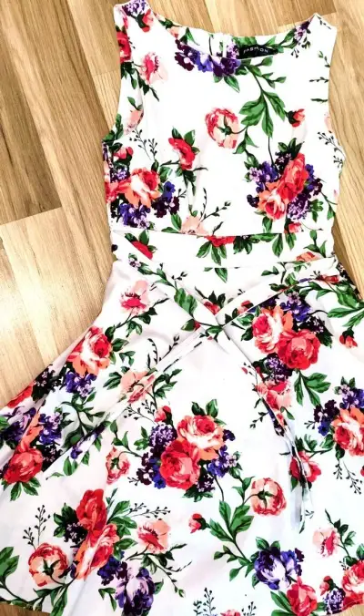 ROMANTICKÉ dámske takmer Nové šaty č.XS-S