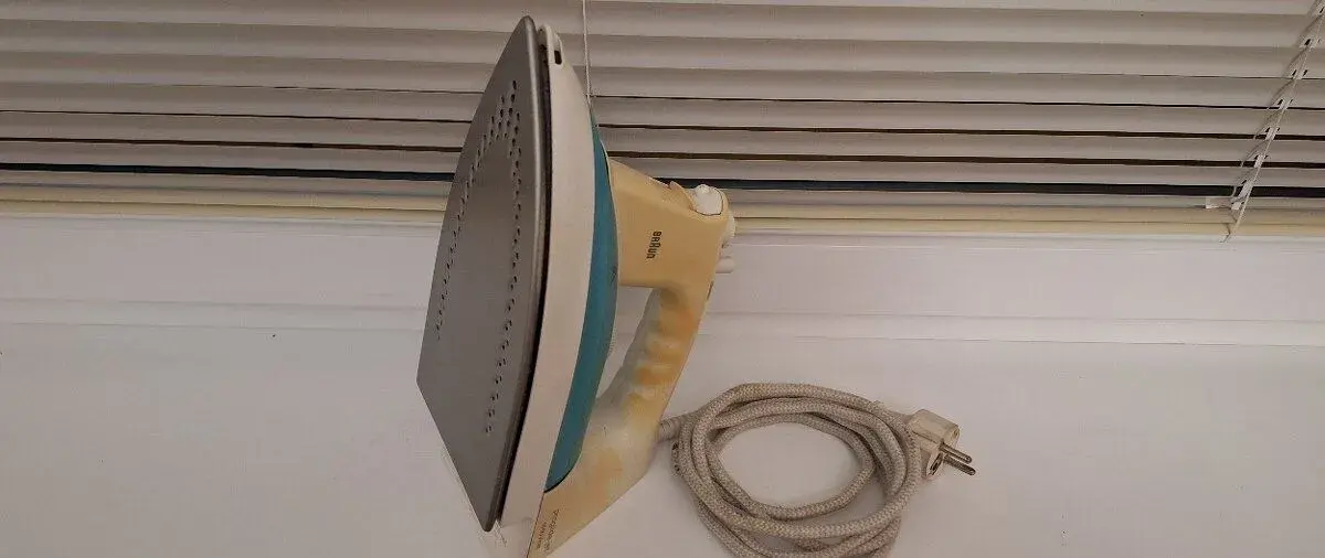 Žehlička Braun