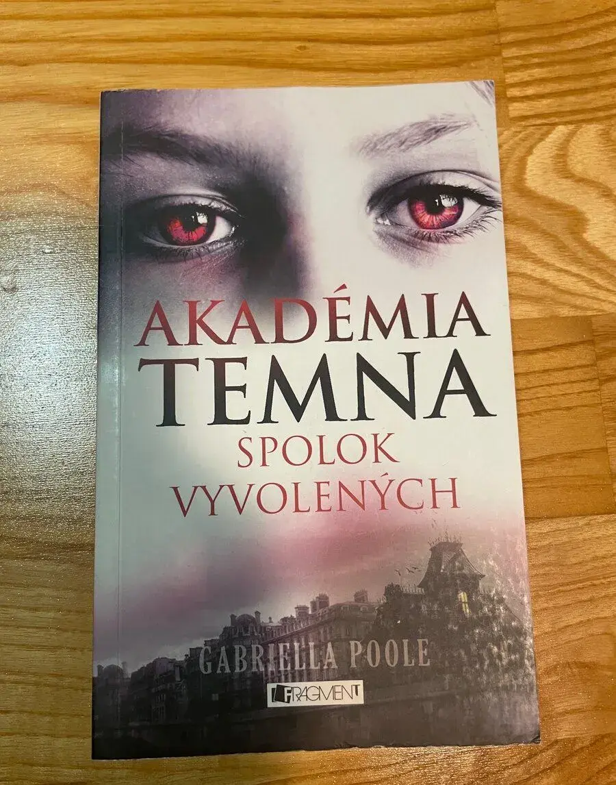 Akadémia temna - spolok vyvolených
