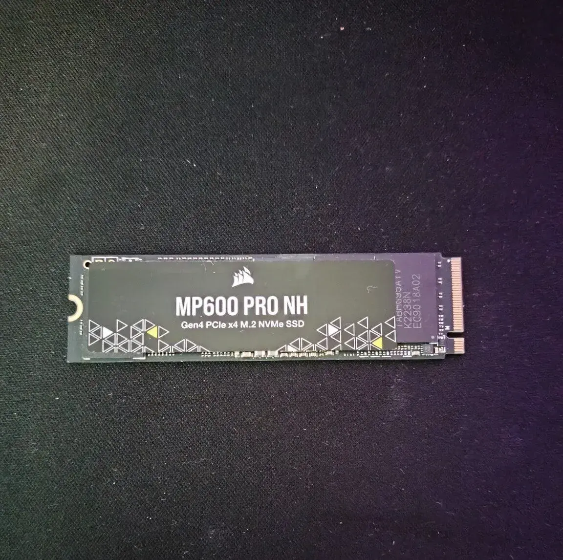 Corsair MP600 PRO NH 2TB – PCIe Gen4 x4 M.2 NVMe SSD