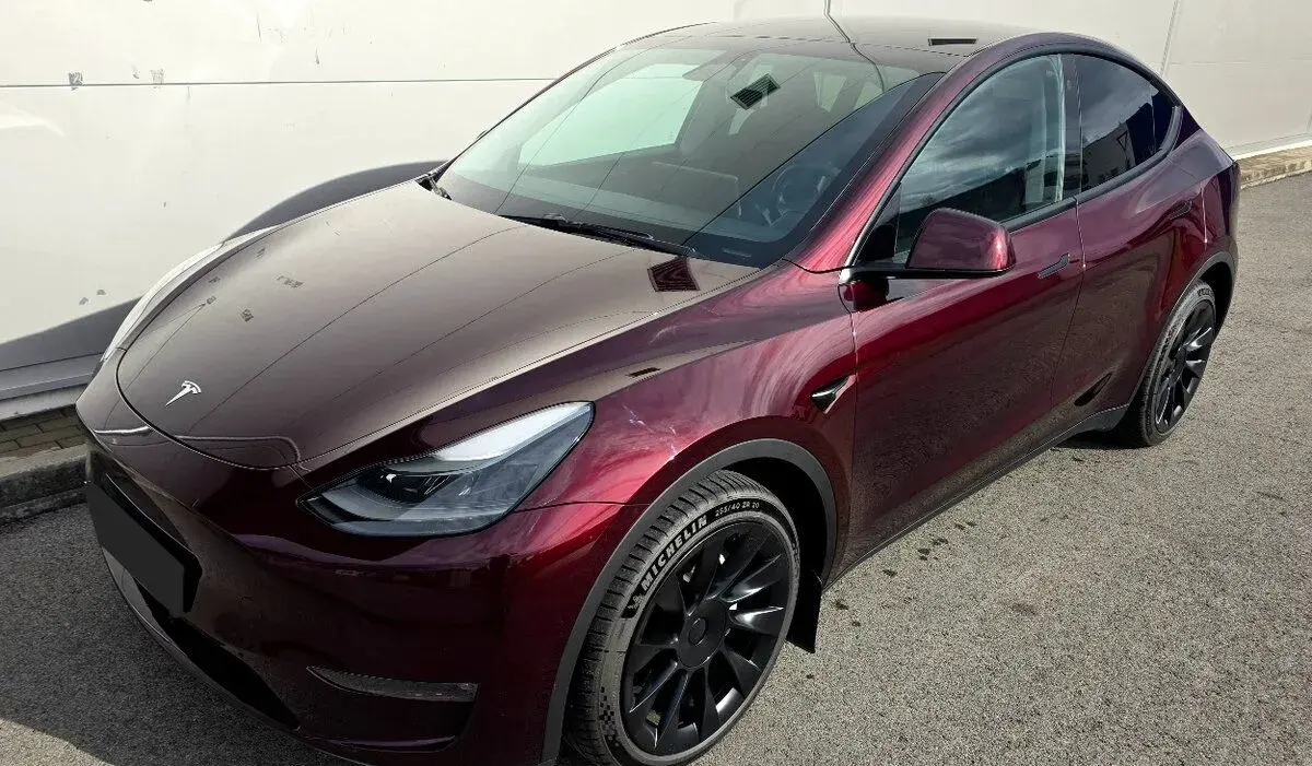 Tesla Model – 192 000 km